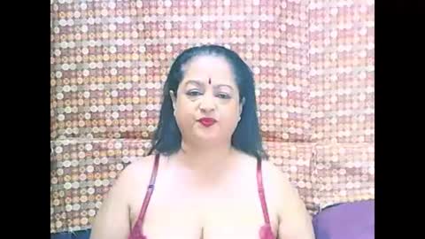 Snapshot of matureindian654u chatting on 05.29.26 matureindian654u online show from 05.29.26
