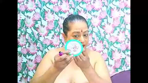 Snapshot of matureindian654u chatting on 06.10.26 matureindian654u online show from 06.10.26