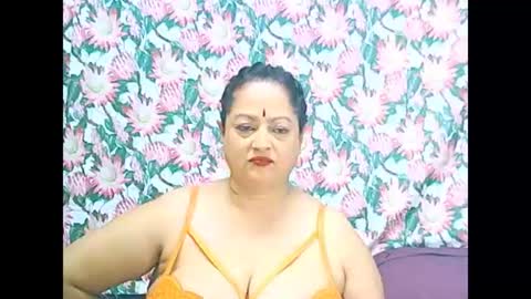 Snapshot of matureindian654u chatting on 06.21.26 matureindian654u online show from 06.21.26