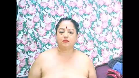 Snapshot of matureindian654u chatting on 06.24.26 matureindian654u online show from 06.24.26