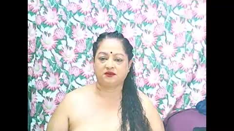 Snapshot of matureindian654u chatting on 06.27.26 matureindian654u online show from 06.27.26