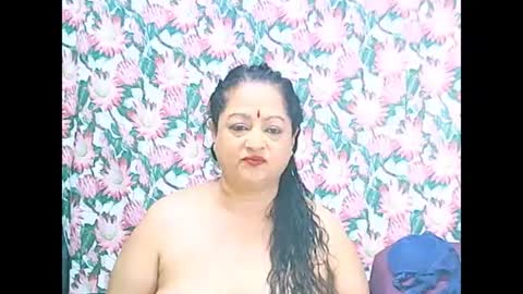 Snapshot of matureindian654u chatting on 06.28.26 matureindian654u online show from 06.28.26