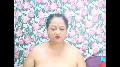 Snapshot of matureindian654u chatting on 07.01.26 matureindian654u online show from 07.01.26