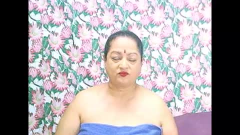 Snapshot of matureindian654u chatting on 07.05.26 matureindian654u online show from 07.05.26