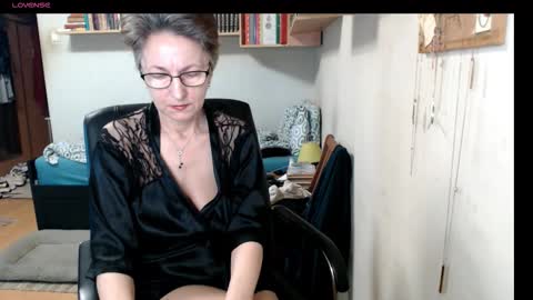 maturekate online show from 09.19.25