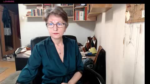 maturekate online show from 09.30.25