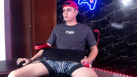 Snapshot of maty_hard chatting on 01.09.25 Matias online show from 01.09.25