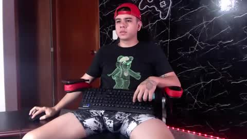 Snapshot of maty_hard chatting on 02.04.25 Matias online show from 02.04.25