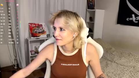 Mia online show from 09.08.25