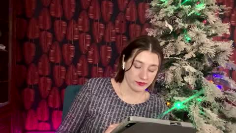 Mari online show from 12.23.25