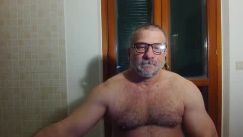 Snapshot of mauro1971 chatting on 04.15.26 mauro1971 online show from 04.15.26