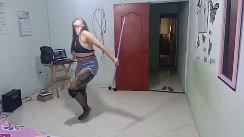 mauroluxandra online show from 02.24.25