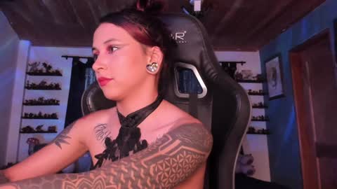 Hilary online show from 01.22.25