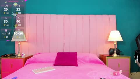 Snapshot of mavystar chatting on 12.19.24 Mavy online show from 12.19.24