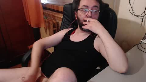 Snapshot of max818k chatting on 01.11.25 Max online show from 01.11.25