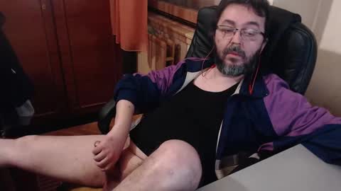 Snapshot of max818k chatting on 01.18.25 Max online show from 01.18.25