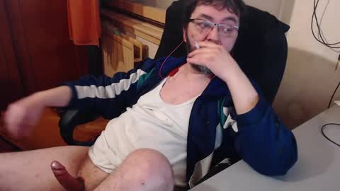 Snapshot of max818k chatting on 02.01.25 Max online show from 02.01.25