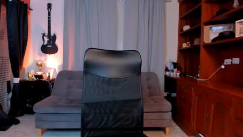 Snapshot of max_dic1 chatting on 01.29.25 max D. online show from 01.29.25