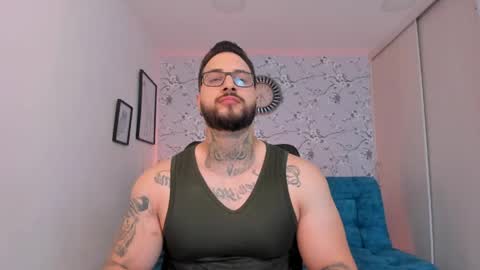 Snapshot of max_dic1 chatting on 03.27.26 max D. online show from 03.27.26