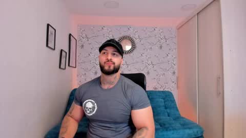 Snapshot of max_dic1 chatting on 05.25.26 max D. online show from 05.25.26