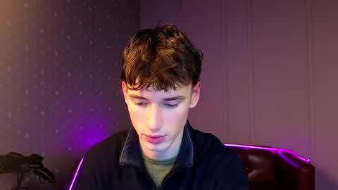 Snapshot of max_foks chatting on 12.23.25 Max online show from 12.23.25