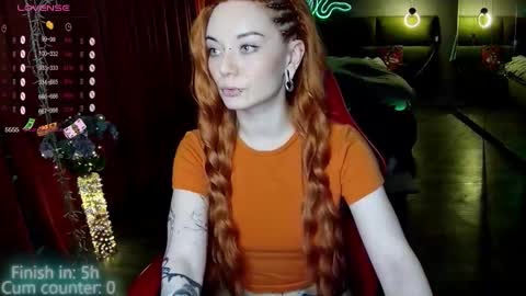 Snapshot of max_phoenix chatting on 10.30.25 Max online show from 10.30.25