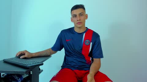 MAX     online show from 06.06.26