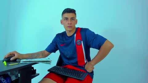 MAX     online show from 06.06.26