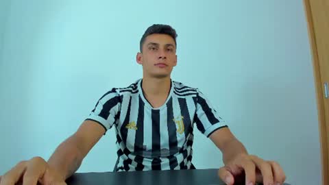 MAX     online show from 06.17.26