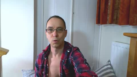 Snapshot of maxdavies chatting on 02.06.26 Max Davies online show from 02.06.26