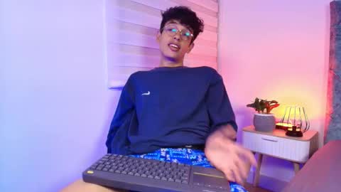 M A X F R O S T   online show from 01.09.26