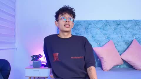 M A X F R O S T   online show from 01.16.26