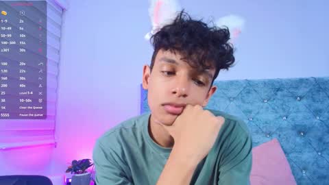 M A X F R O S T   online show from 02.04.26