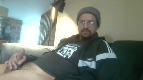 Snapshot of maxhorn591 chatting on 11.21.25 maxhorn591 online show from 11.21.25