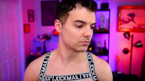 Snapshot of maxhughes chatting on 11.08.25 Max Hughes online show from 11.08.25