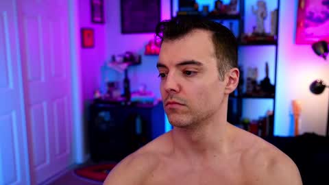 Snapshot of maxhughes chatting on 11.11.25 Max Hughes online show from 11.11.25