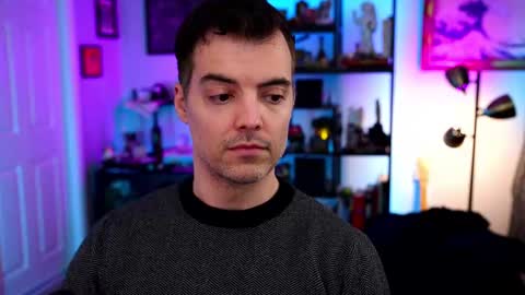 Snapshot of maxhughes chatting on 11.12.25 Max Hughes online show from 11.12.25