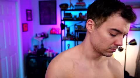 Snapshot of maxhughes chatting on 11.13.25 Max Hughes online show from 11.13.25