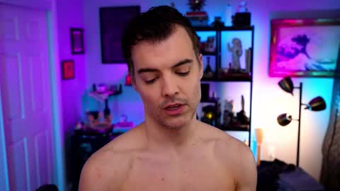 Snapshot of maxhughes chatting on 11.27.25 Max Hughes online show from 11.27.25