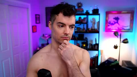 Snapshot of maxhughes chatting on 02.20.26 Max Hughes online show from 02.20.26