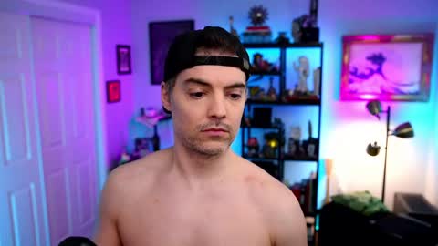 Max Hughes online show from 04.12.26