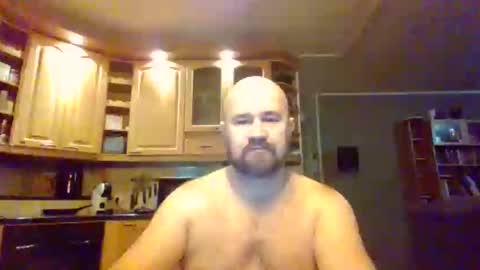 Snapshot of maxhunter chatting on 10.22.25 maxhunter online show from 10.22.25