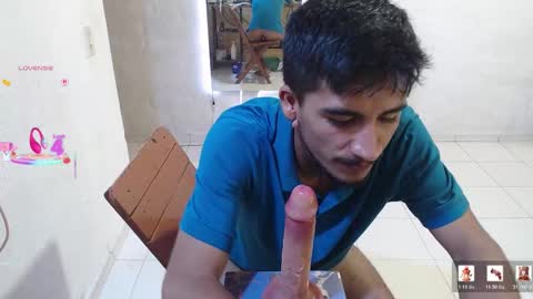 Snapshot of maxi_dick33 chatting on 01.14.26 maxi dick online show from 01.14.26