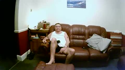 Snapshot of maxi_johnes chatting on 01.18.25 MAX online show from 01.18.25