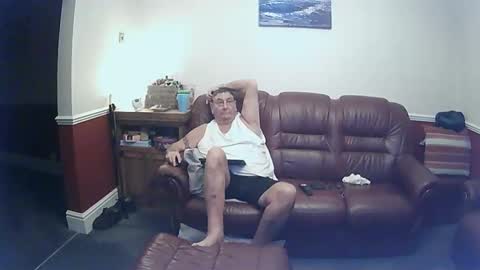 Snapshot of maxi_johnes chatting on 01.21.25 MAX online show from 01.21.25