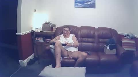 Snapshot of maxi_johnes chatting on 01.22.25 MAX online show from 01.22.25