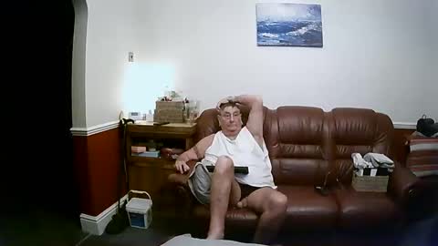 Snapshot of maxi_johnes chatting on 02.09.25 MAX online show from 02.09.25