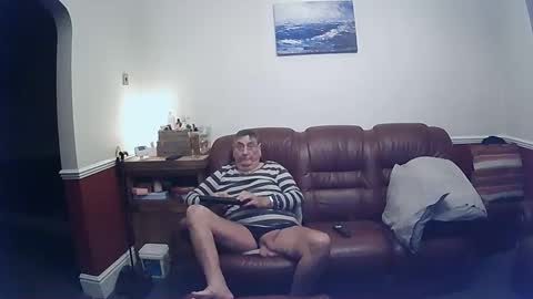 Snapshot of maxi_johnes chatting on 02.17.25 MAX online show from 02.17.25