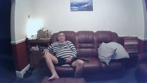 Snapshot of maxi_johnes chatting on 02.22.25 MAX online show from 02.22.25