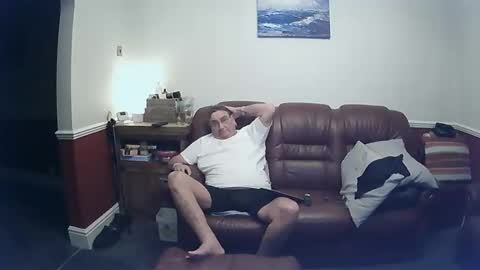 Snapshot of maxi_johnes chatting on 03.04.25 MAX online show from 03.04.25